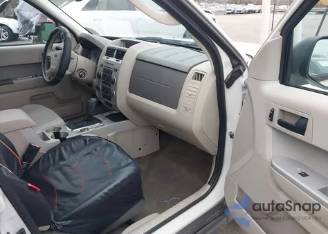 2012 Ford Escape Xlt z USA, uszkodzony, nr VIN 1FMCU9DG4CKC66509